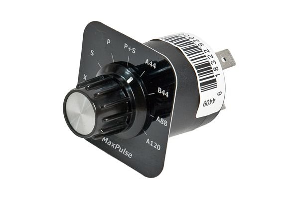 MAXPULSE Landing Light Controller, with spade connectors, by Seaton