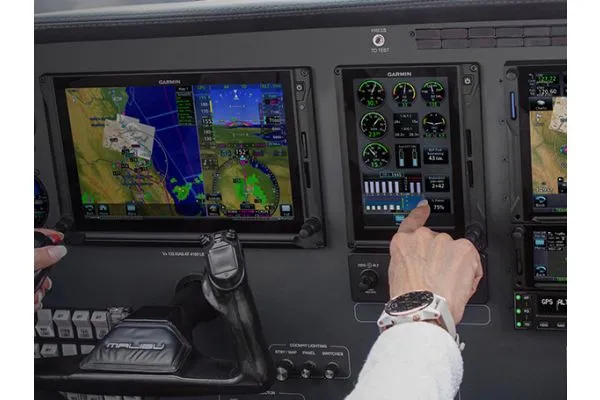 TXi Dedicated 7″ Portrait EIS Display with GEA 110 & Install Kits